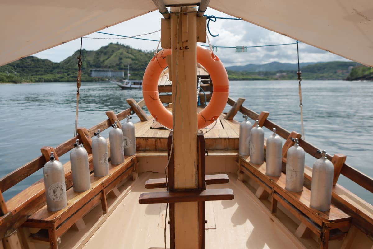 MV Floresta Dive Tender Boat Support